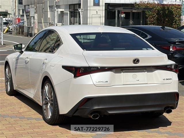 Lexus IS 2021-01 7455389-4