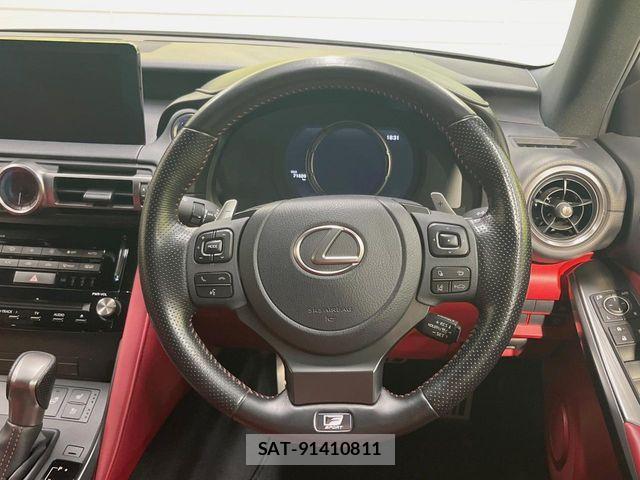 Lexus IS 2020-12 7455388-12