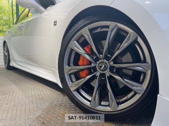 Lexus IS 2020-12 7455388-13