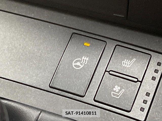 Lexus IS 2020-12 7455388-7
