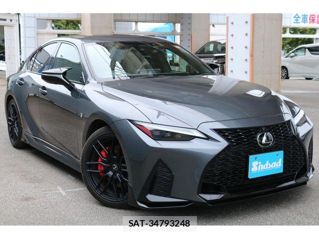 Lexus IS 2022-12 7455387-11