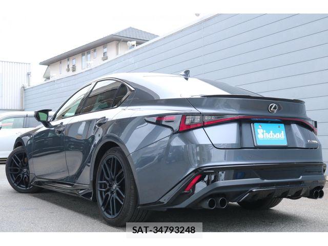 Lexus IS 2022-12 7455387-1