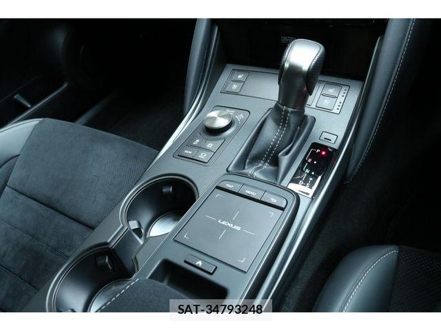 Lexus IS 2022-12 7455387-27