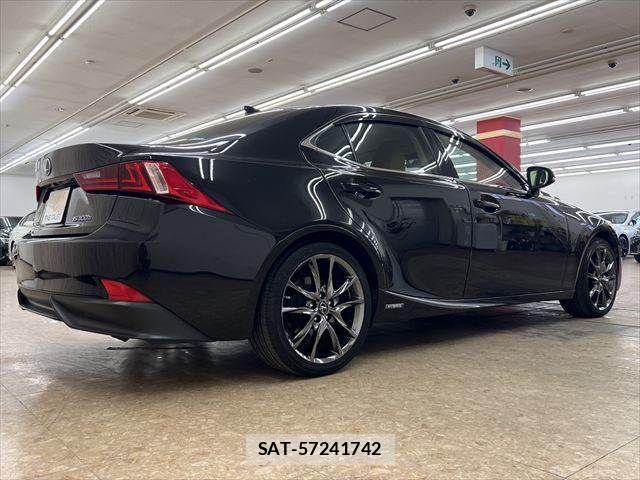 Lexus IS 2013-08 7455396-17