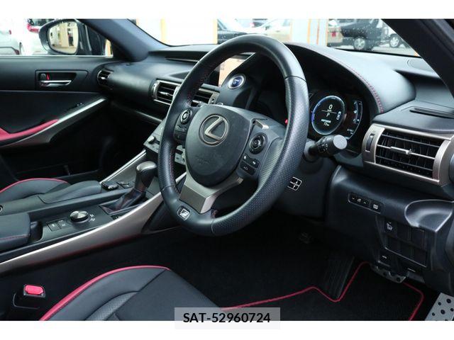Lexus IS 2015-07 7455395-15
