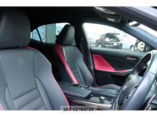 Lexus IS 2015-07 7455395-16