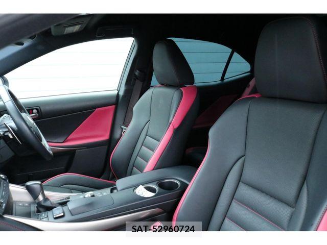 Lexus IS 2015-07 7455395-18