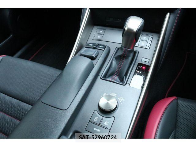 Lexus IS 2015-07 7455395-8