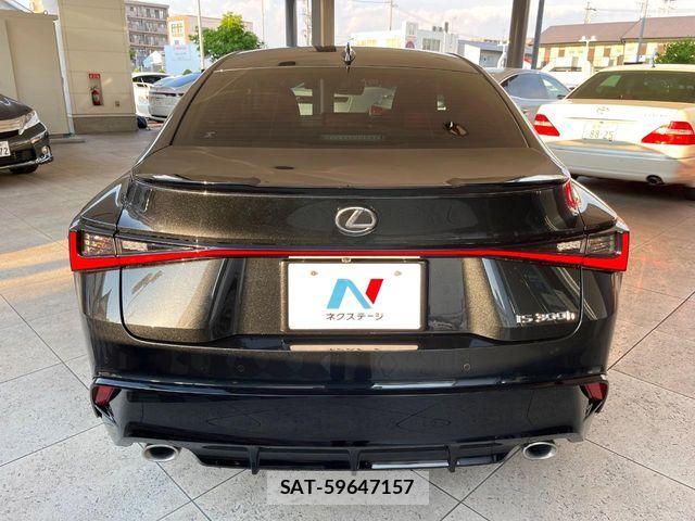Lexus IS 2023-07 7509024-16