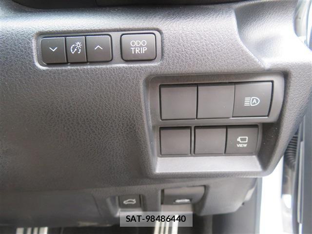 Lexus IS 2021-09 7501262-16