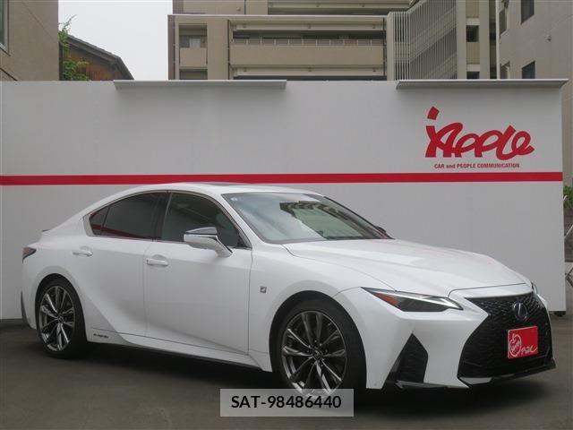 Lexus IS 2021-09 7501262-1