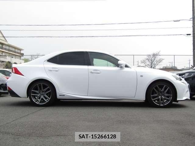 Lexus IS 2013-05 7501264-25