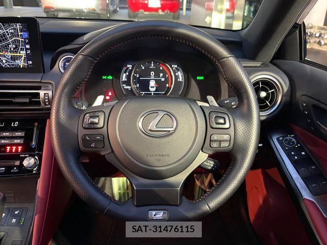 Lexus IS 2021-06 7509025-10