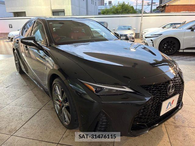 Lexus IS 2021-06 7509025-15