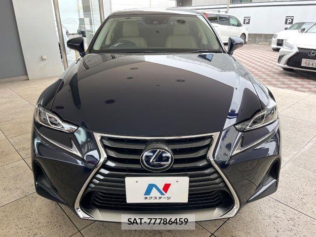 Lexus IS 2017-09 7562351-13