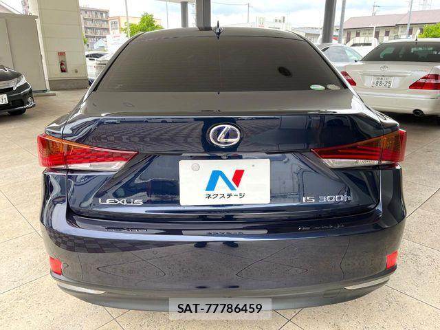 Lexus IS 2017-09 7562351-14