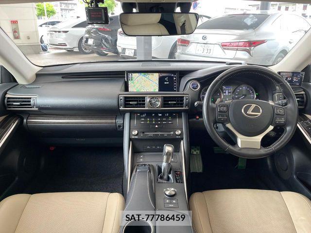 Lexus IS 2017-09 7562351-1