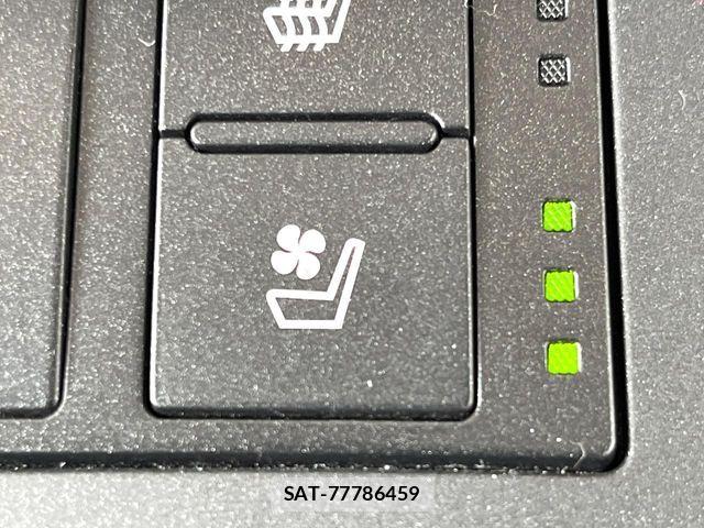 Lexus IS 2017-09 7562351-6