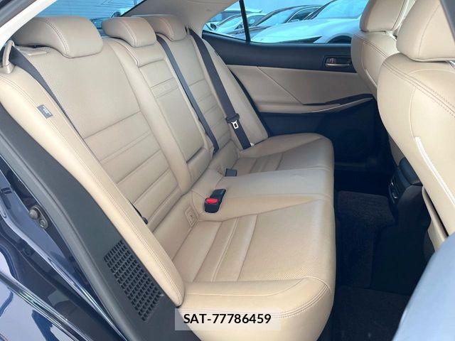 Lexus IS 2017-09 7562351-8