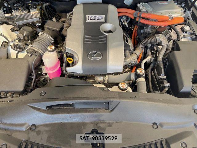Lexus IS 2021-03 7562349-18