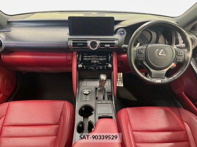 Lexus IS 2021-03 7562349-1