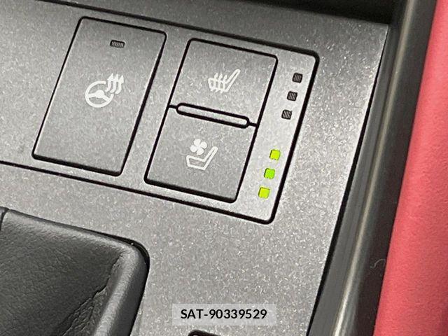 Lexus IS 2021-03 7562349-6