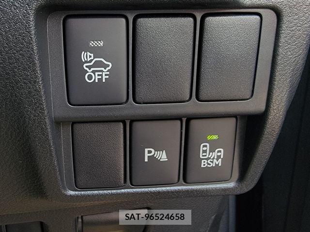 Lexus IS 2015-02 7562350-14