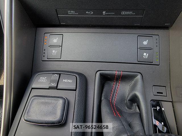 Lexus IS 2015-02 7562350-15