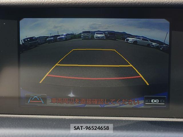 Lexus IS 2015-02 7562350-18