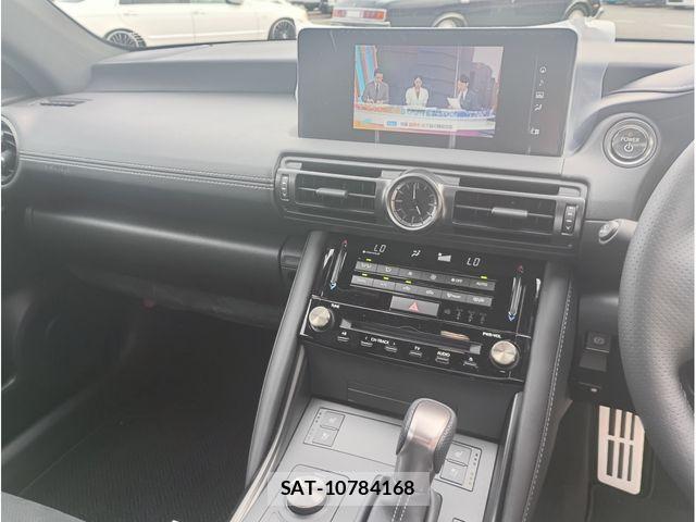 Lexus IS 2025-11 7617638-19