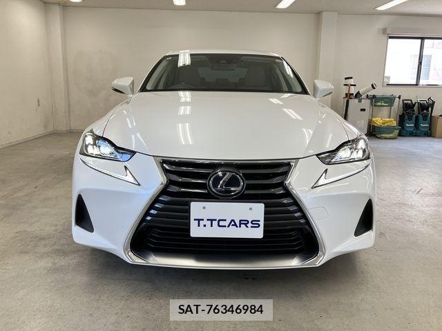 Lexus IS 2018-08 7617642-22