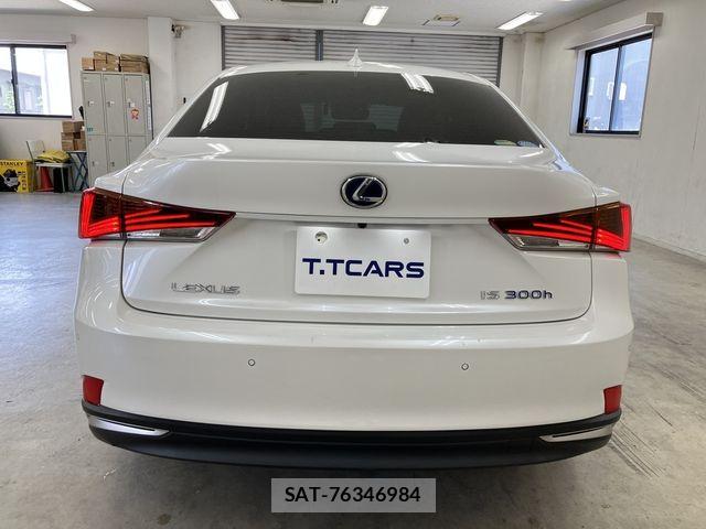 Lexus IS 2018-08 7617642-24