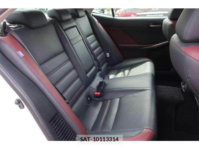 Lexus IS 2017-01 7617643-5