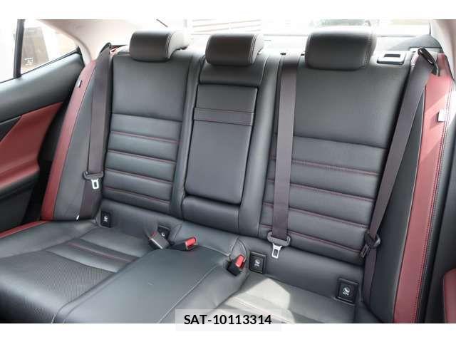 Lexus IS 2017-01 7617643-6