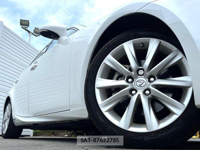 Lexus IS 2013-07 7617644-17
