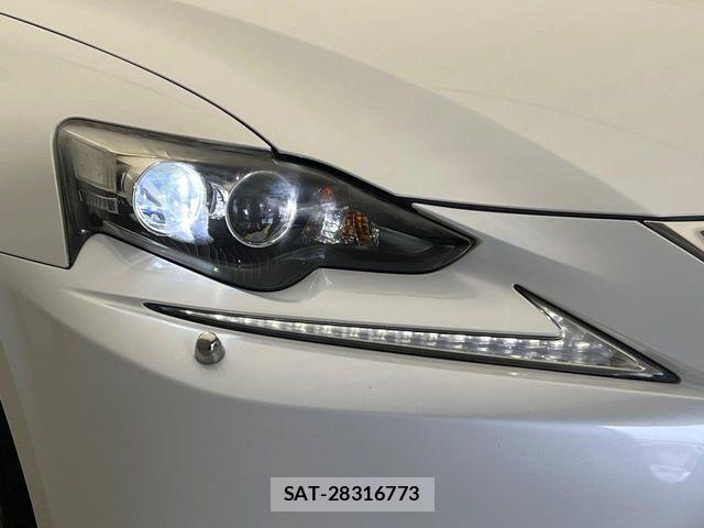 Lexus IS 2013-09 7617645-13