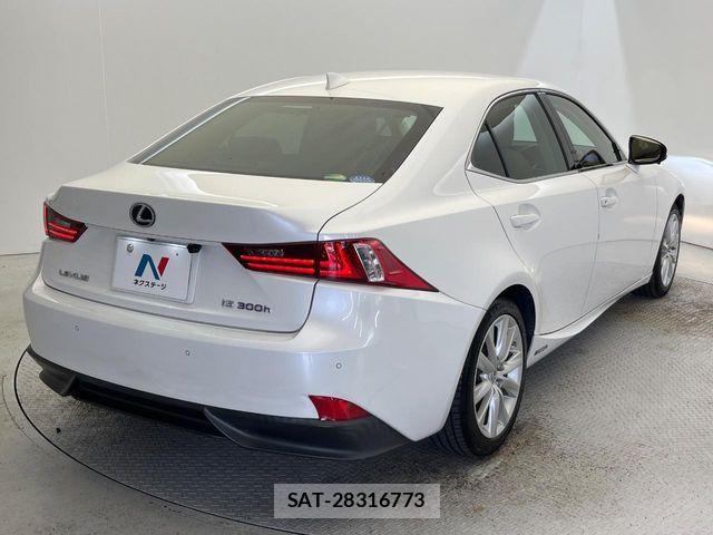 Lexus IS 2013-09 7617645-17