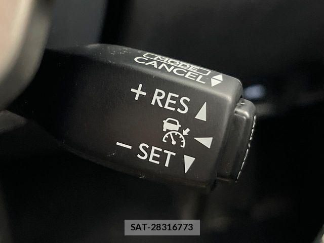 Lexus IS 2013-09 7617645-3