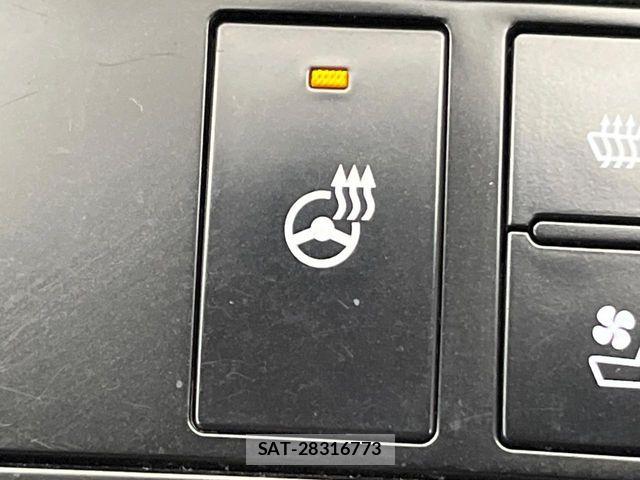 Lexus IS 2013-09 7617645-5