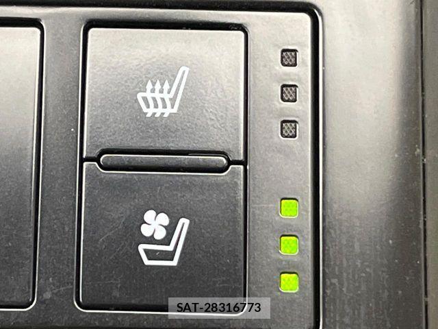 Lexus IS 2013-09 7617645-8