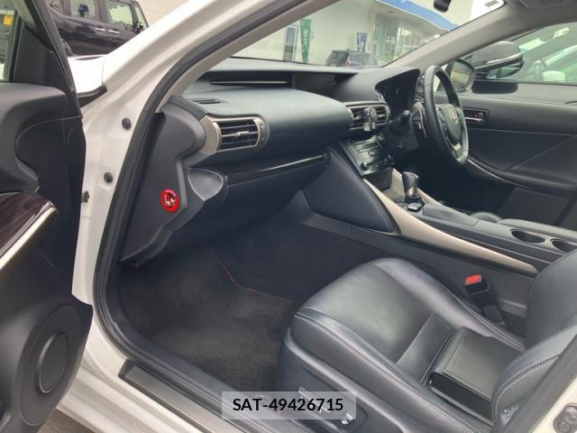 Lexus IS 2013-09 7617646-17