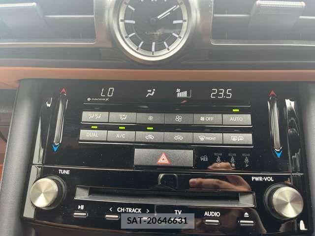 Lexus IS 2024-01 7617641-5