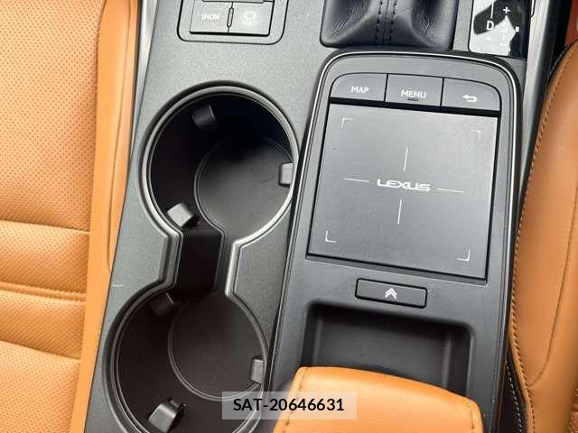 Lexus IS 2024-01 7617641-11