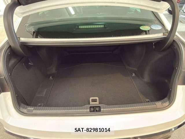 Lexus IS 2020-12 7617639-6
