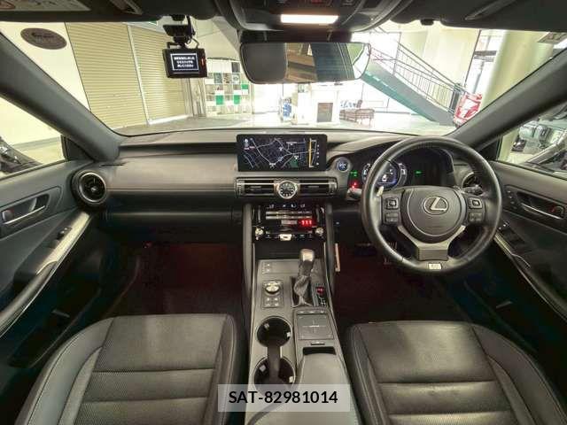 Lexus IS 2020-12 7617639-16