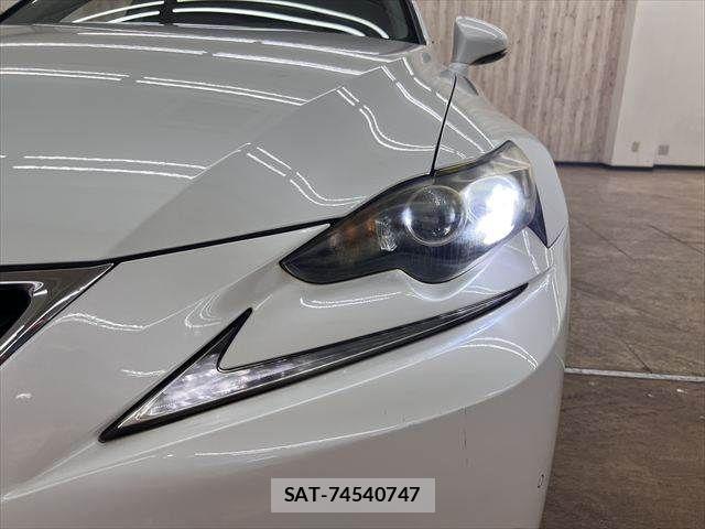 Lexus IS 2013-11 7617648-11