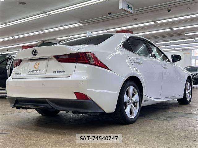 Lexus IS 2013-11 7617648-18
