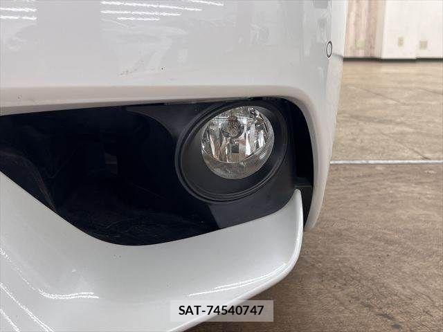 Lexus IS 2013-11 7617648-22