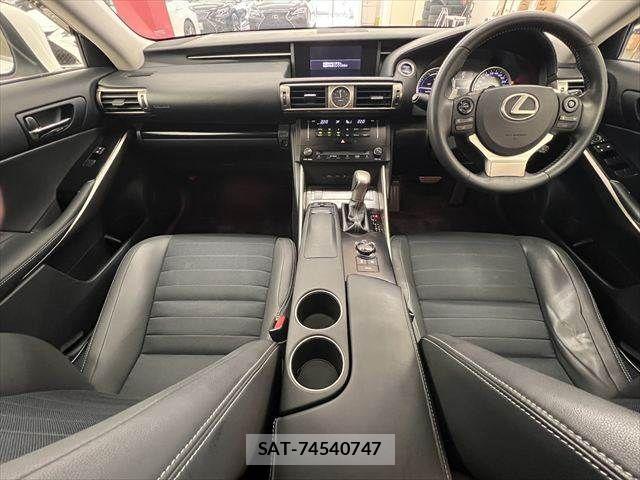 Lexus IS 2013-11 7617648-2