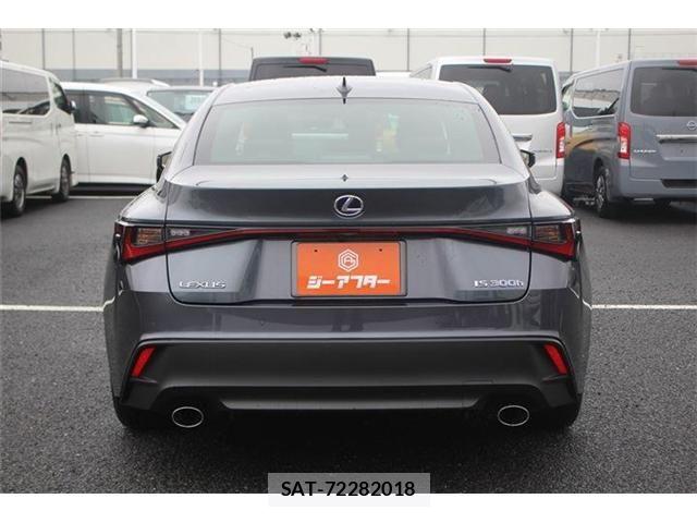 Lexus IS 2021-01 7725051-14